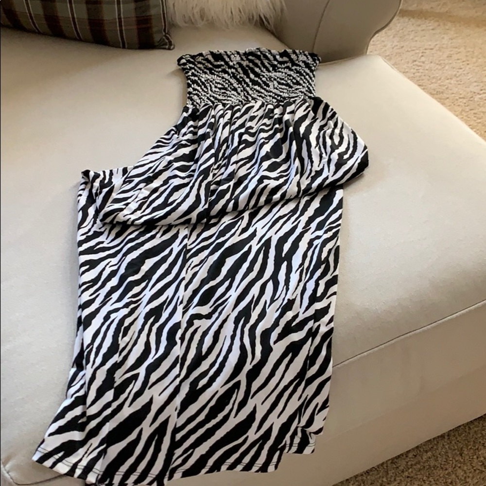 Zebra print L strapless dress